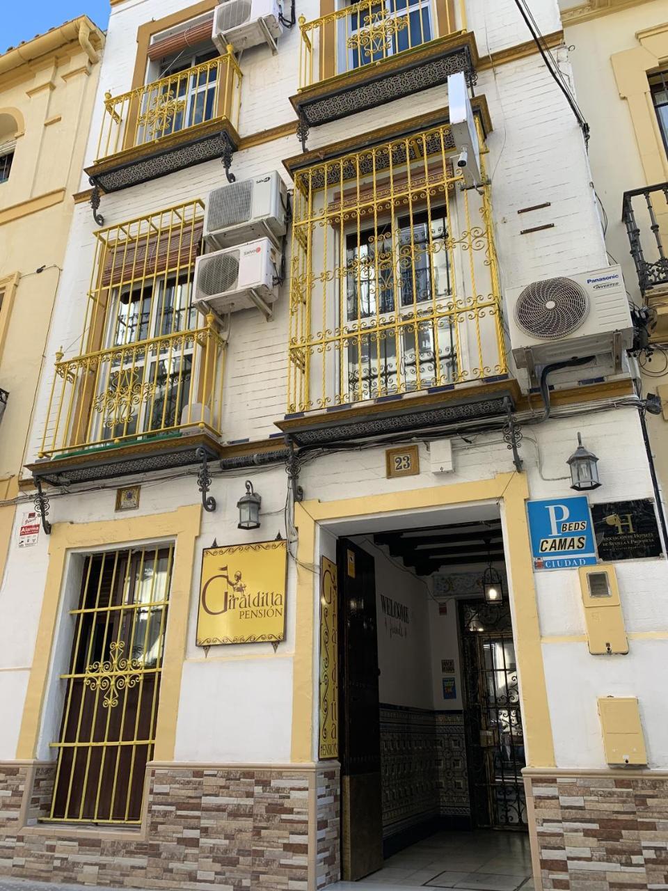 Giraldilla Hotel Sevilla Bagian luar foto
